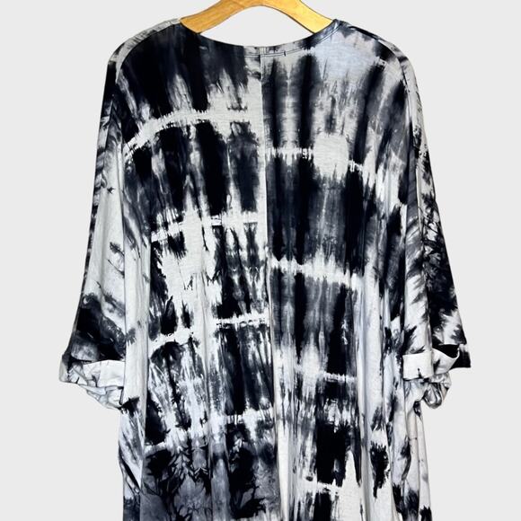COIN 1804 Hand Tie Dye Pocket Kimono Top - Black/White - Picture 11 of 13